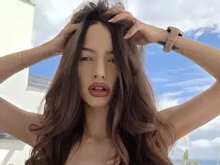 MillaMoore webcam fuck camshow